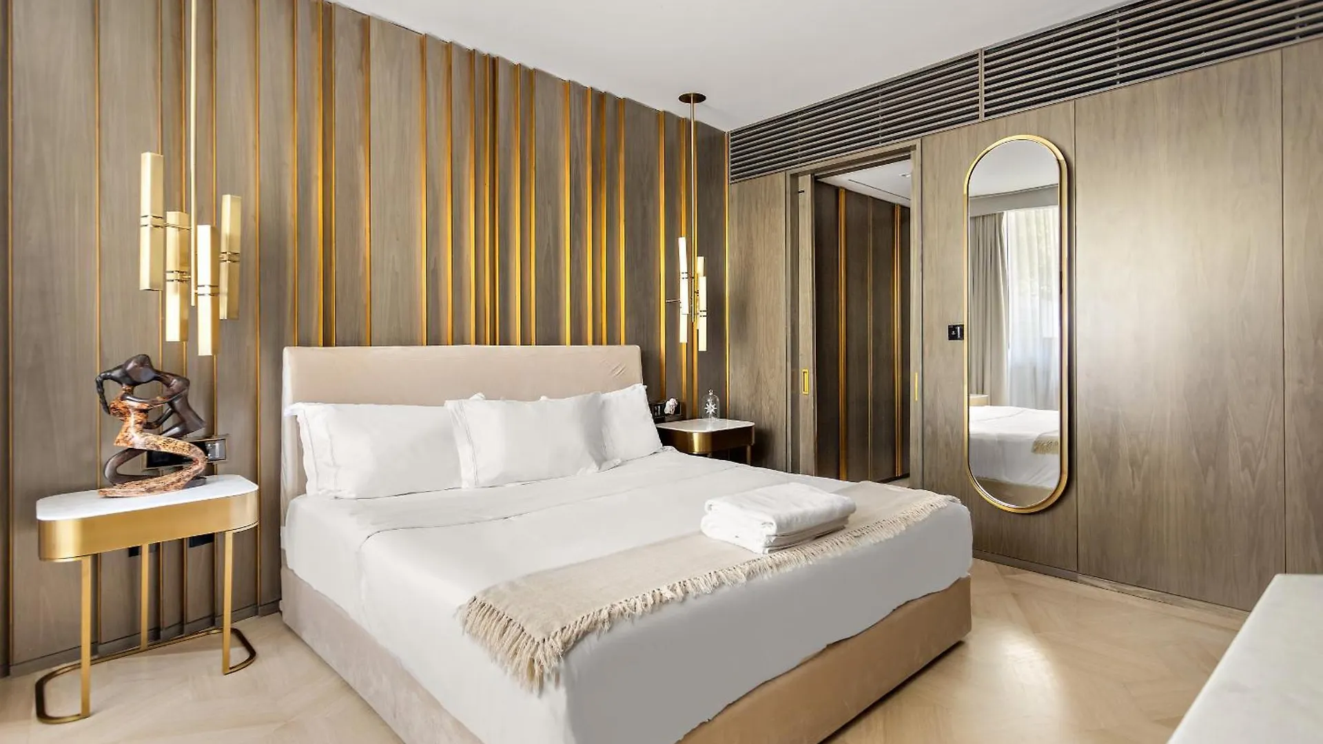 Five Palm Jumeirah Dubai Apartment With Private Pool