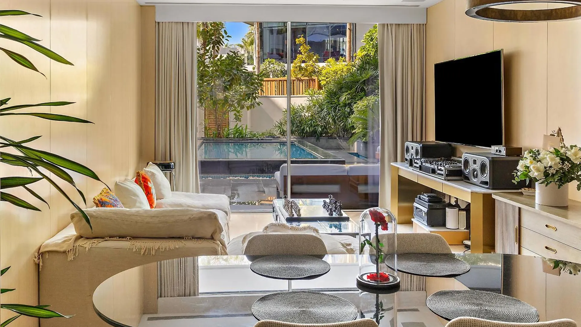Five Palm Jumeirah Dubai Apartment With Private Pool