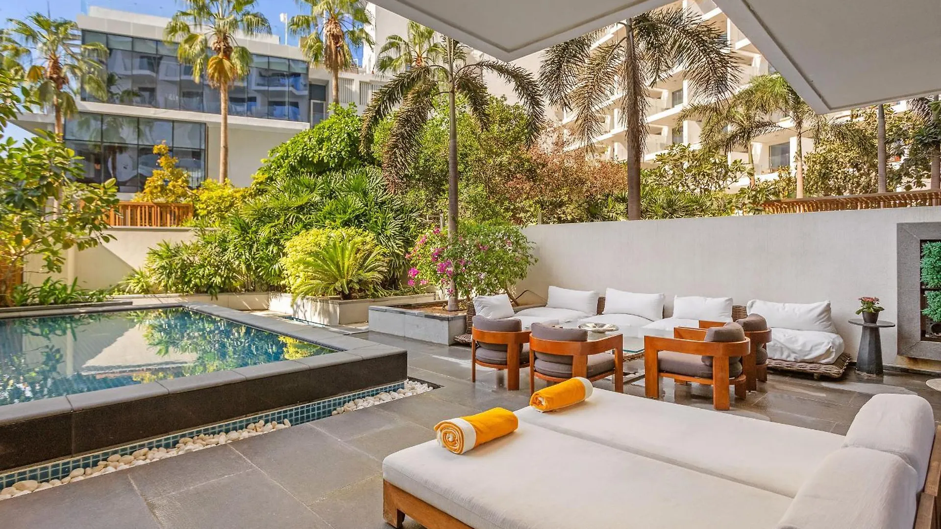 Five Palm Jumeirah Dubai Apartment With Private Pool